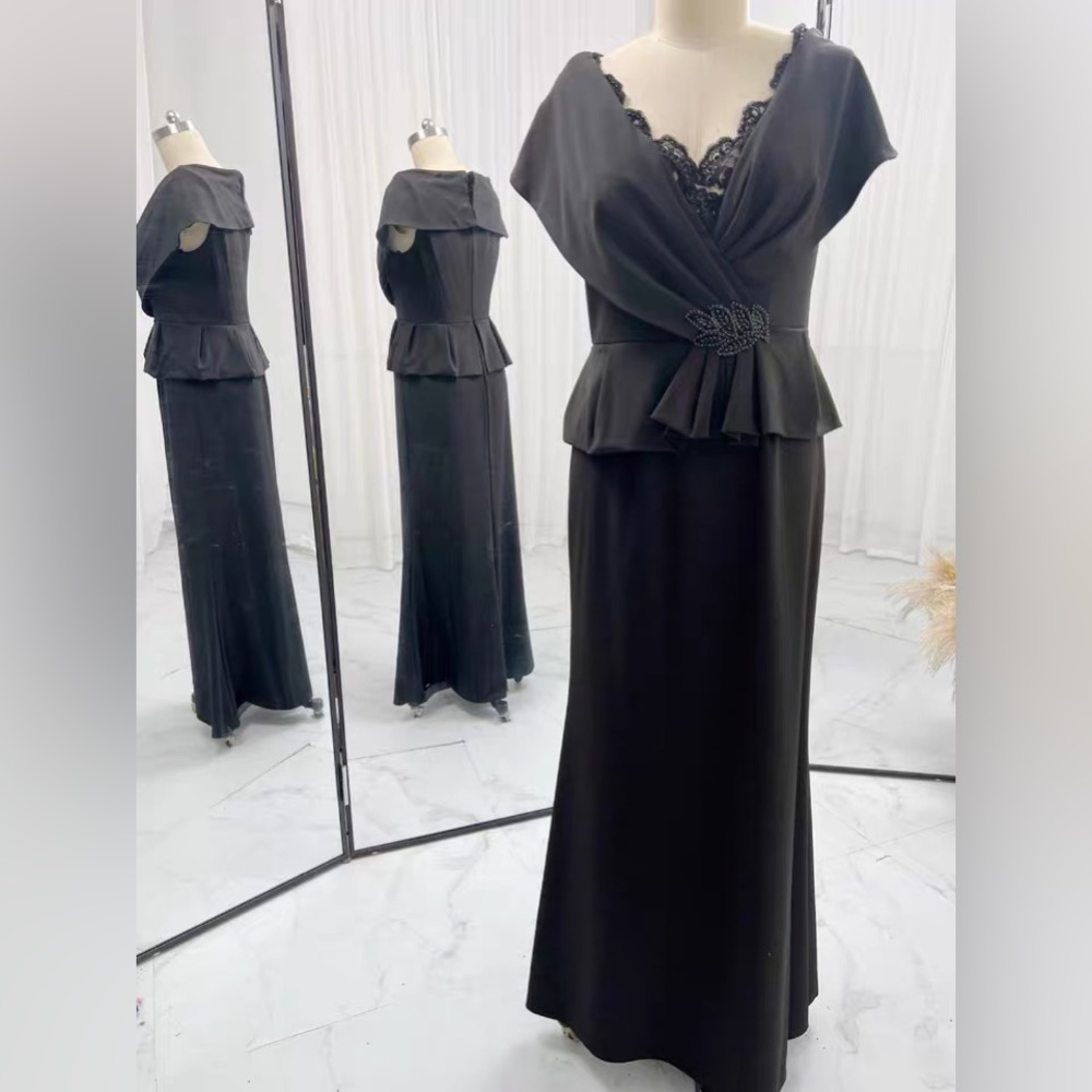 Size XXL Black deep V-neck lace top beaded decor on the waist gown